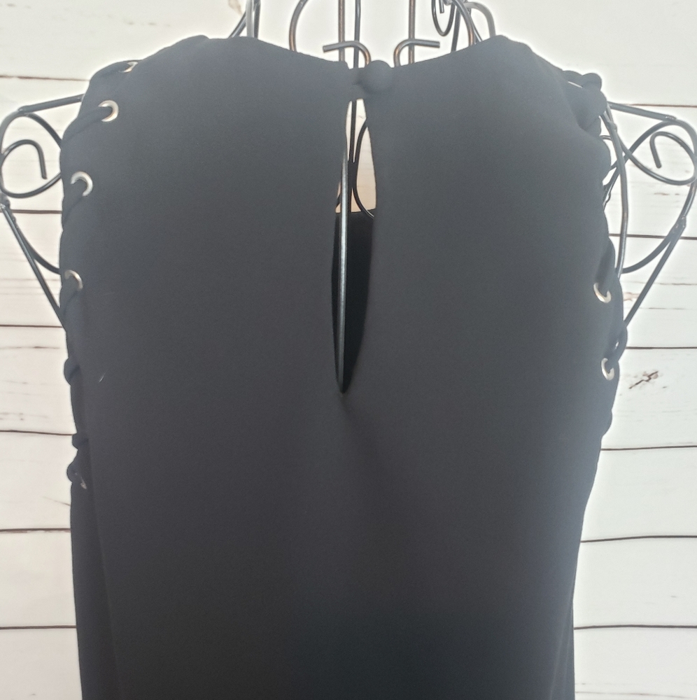 Karen Kane Black Sleeveless Shift Dress - Picture 8 of 10